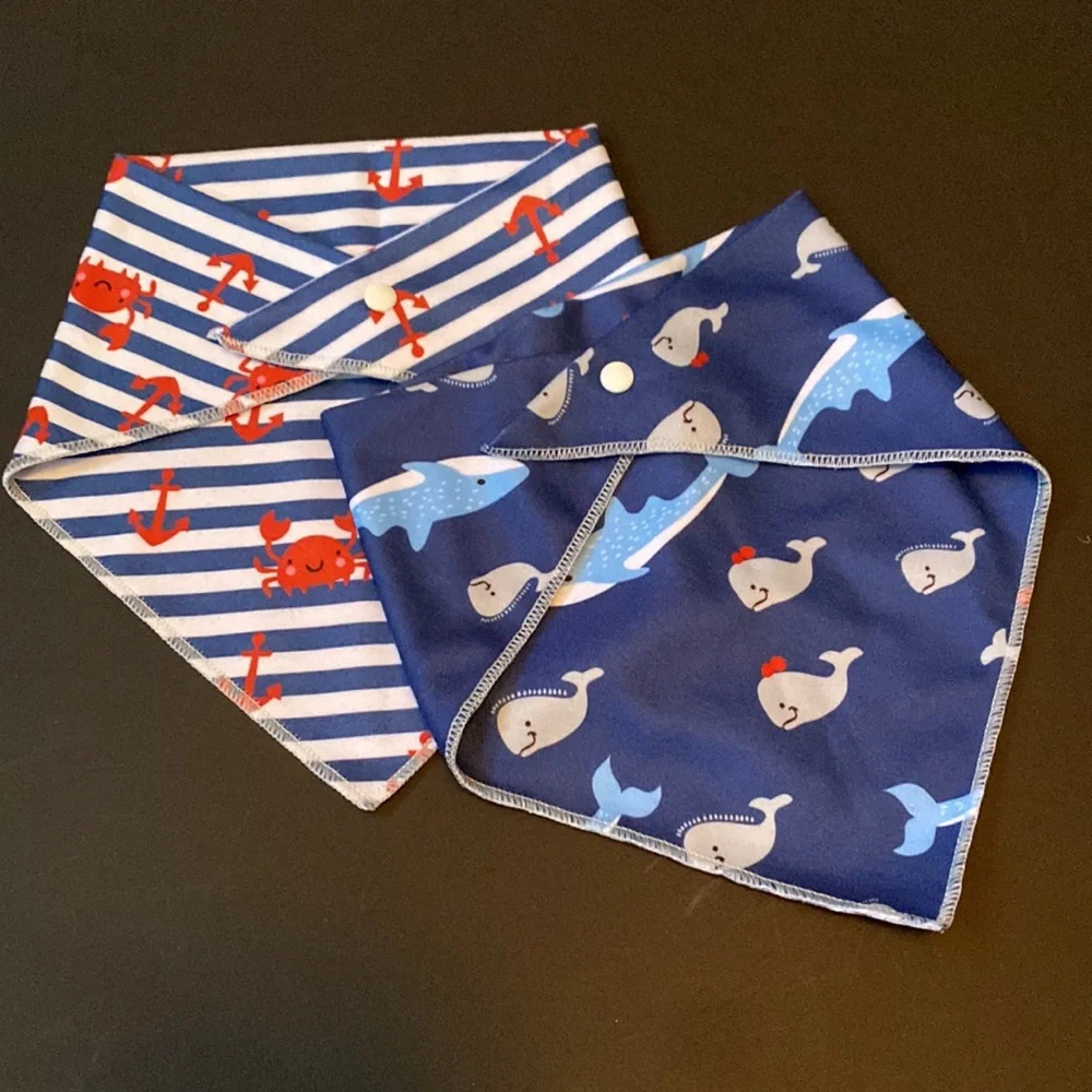 Set of bibs